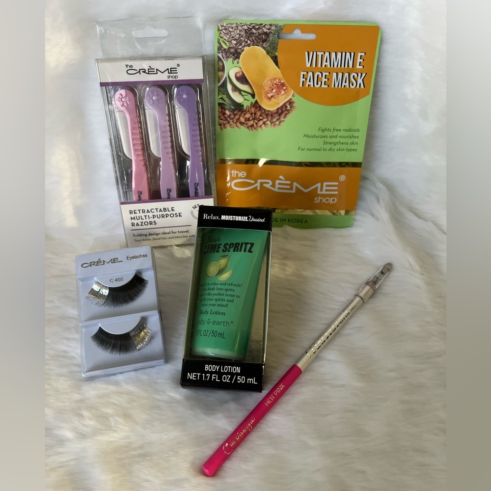 The Crème Shop Makeup and Beauty Accessories Bundle #24